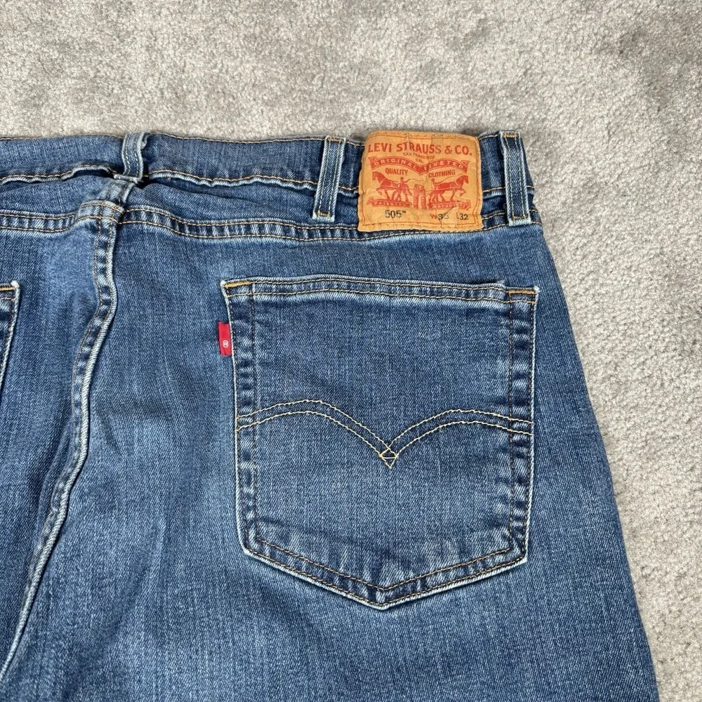 Levis 505 Jeans Mens 38x32 Regular Fit Straight Dark Wash Blue Denim Stretch